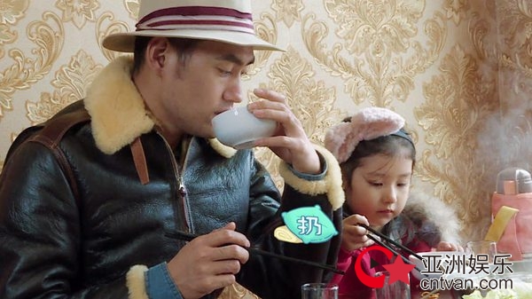 《萌仔萌萌宅》袁弘教育萌娃不挑食&nbsp;自己却拒吃香菜还嘴硬