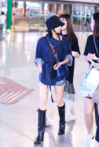 王子文身高不到160 却靠气质和衣品改写小个子时尚