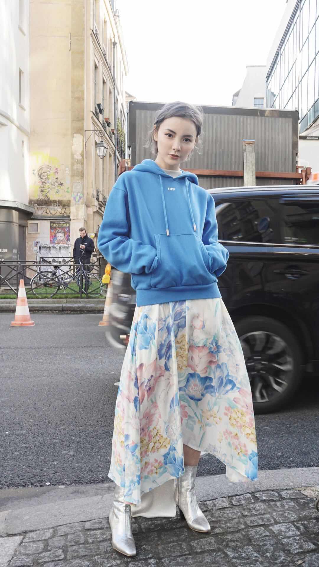 痞帅精灵赵宇彤巴黎时装周玩混搭 亮相Off-White大秀偶遇吴建豪