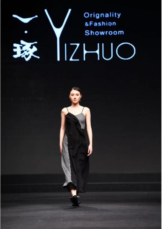 潮人扎堆的深圳时装节火热起航 时尚无终点