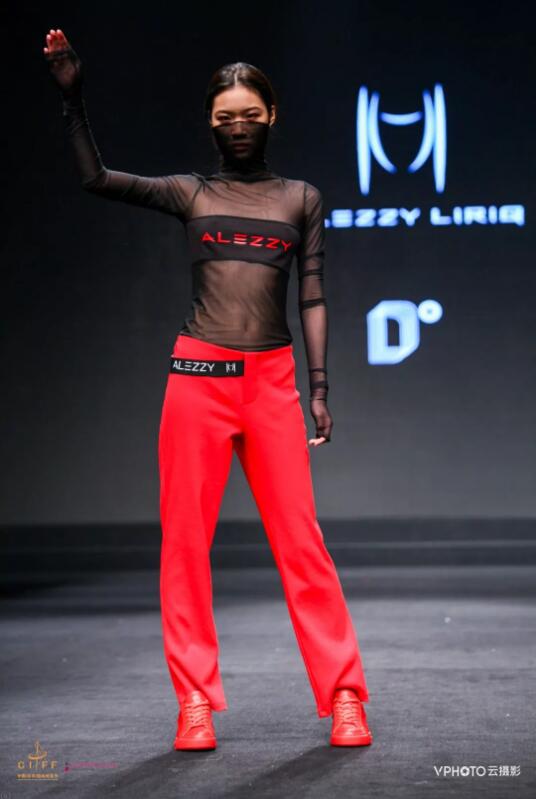 潮人扎堆的深圳时装节火热起航 时尚无终点