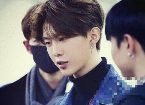 范丞丞女友疑曝光家境富裕&nbsp;范冰冰靠一个动作实力宠弟