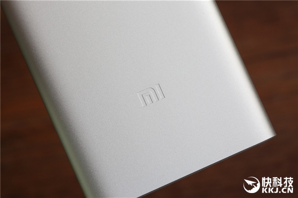 49元!小米新款5000mAh移动电源2开箱图赏