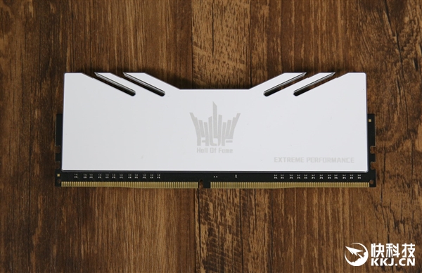 3600MHz！影驰名人堂EXTREME内存开箱图赏：纯白信仰