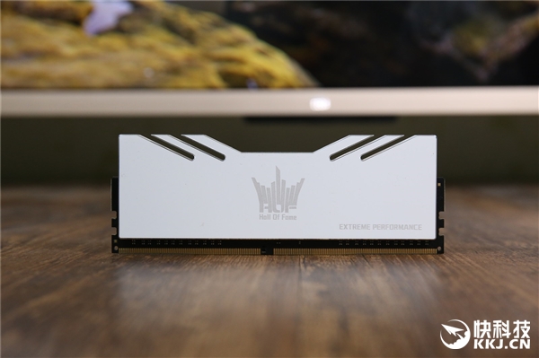 3600MHz！影驰名人堂EXTREME内存开箱图赏：纯白信仰