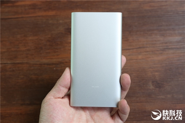 49元!小米新款5000mAh移动电源2开箱图赏