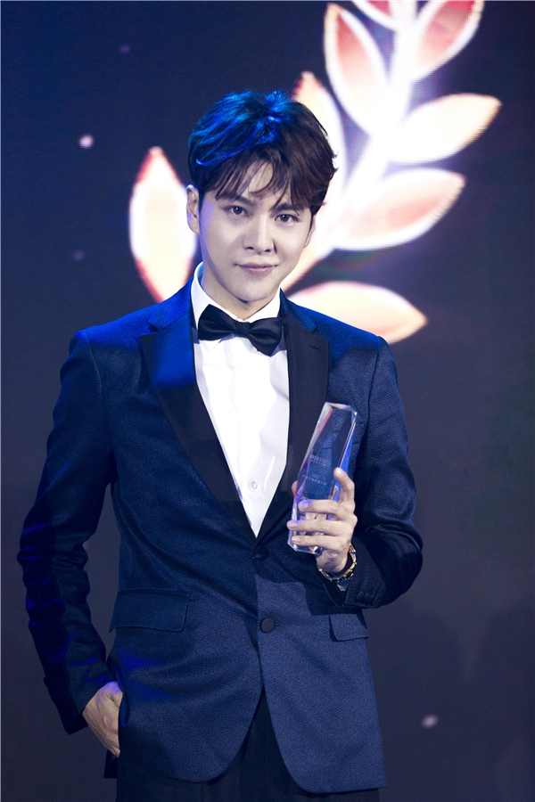 徐海乔斩获最受欢迎男演员奖 用作品证明自己