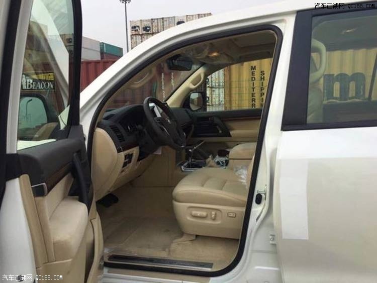 天津港2018款丰田兰德酷路泽4600解析