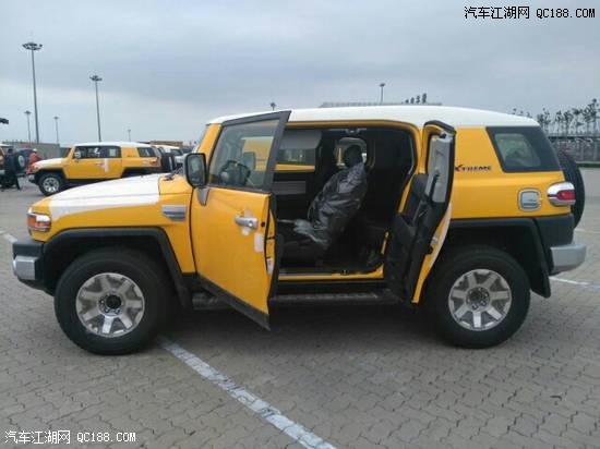 17款丰田FJ酷路泽4.0自动4驱中东版体验