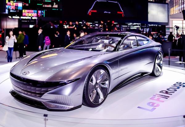 北京现代携全新阵容亮相车展 高性能轿跑LAFESTA全球首发