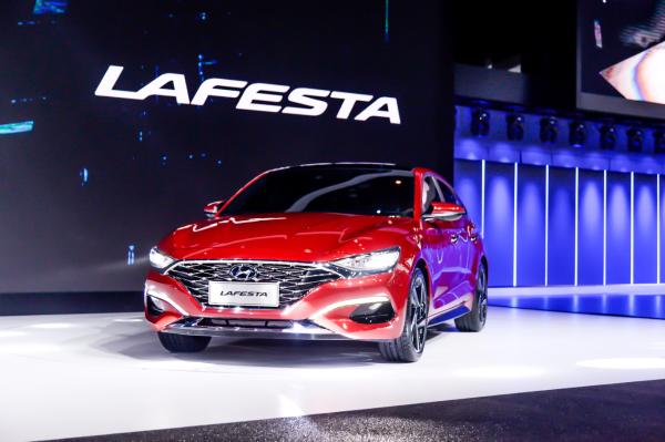 北京现代携全新阵容亮相车展 高性能轿跑LAFESTA全球首发