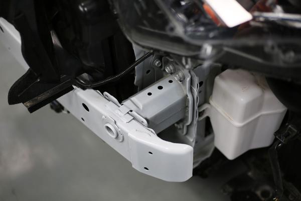 一汽丰田RAV4荣放拆解见证：多方面安全防护细致到位