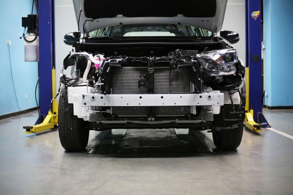 一汽丰田RAV4荣放拆解见证：多方面安全防护细致到位