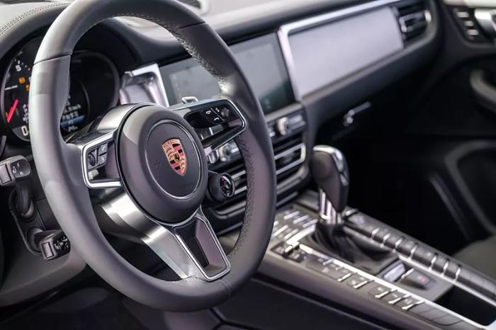 保时捷新款Macan上海全球首发 售55.8万元起