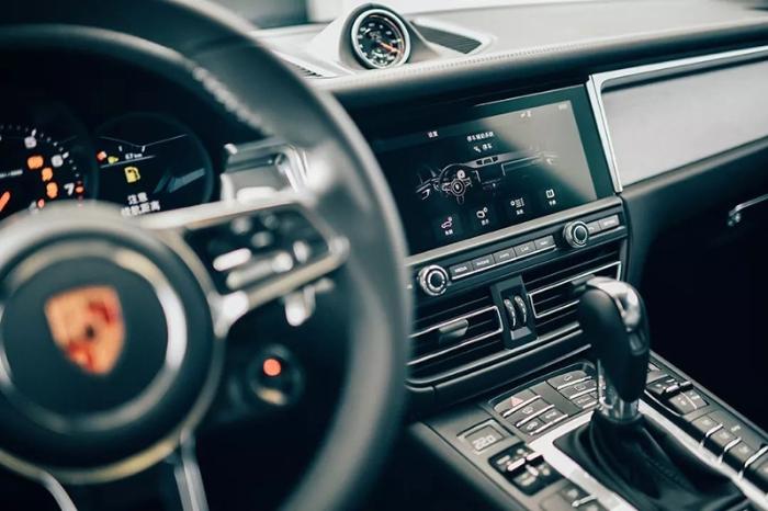 保时捷新款Macan上海全球首发 售55.8万元起