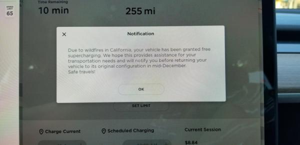 加州山火 特斯拉为加州车主提供免费超级充电服务以便撤离