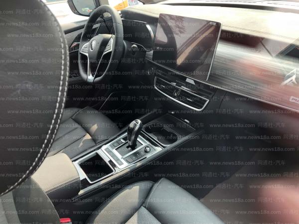 2018广州车展探馆：比亚迪 宋MAX插电混动版