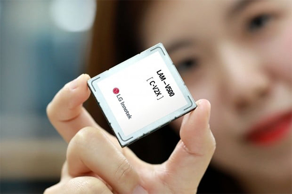 LG Innotek推首个可安装于自动驾驶汽车的C-V2X模块 只有信用卡三分之一大