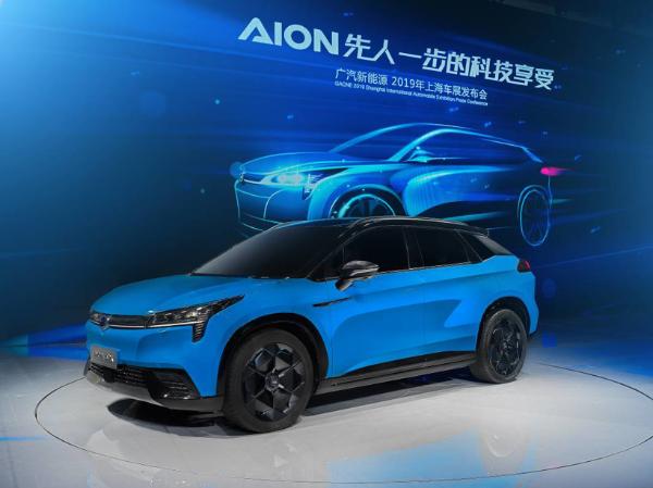 广汽新能源豪华智能超跑SUV Aion LX亮相上海车展