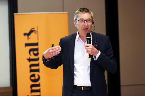 大陆集团CEO Elmar Degenhart：调整组织架构灵活应对汽车行业变革