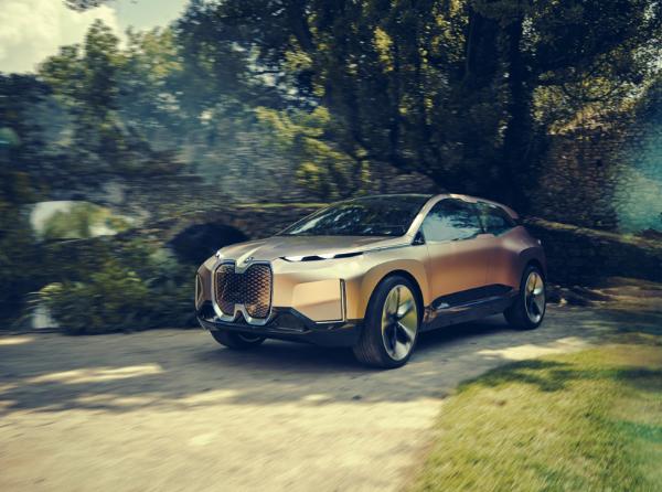宝马概念车BMW Vision iNEXT即将首发亮相上海车展