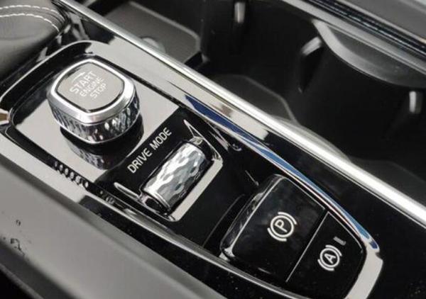 沃尔沃全新一代V60将8月6日上市 搭多种动力系统