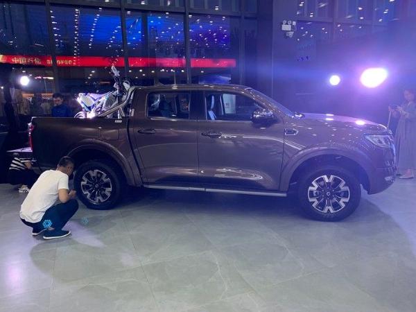 投资45亿 长城皮卡+越野车专属工厂落成 首款车“炮”皮卡下线