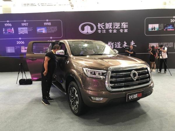 投资45亿 长城皮卡+越野车专属工厂落成 首款车“炮”皮卡下线