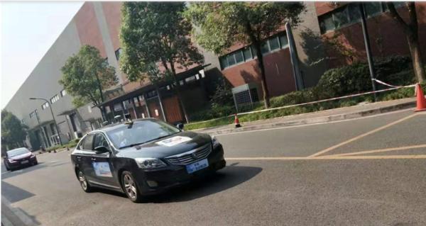 无人驾驶汽车的“烧脑”之争