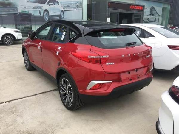 吉利帝豪GSe长续航版本已到店 续航达450km/8月7日上市