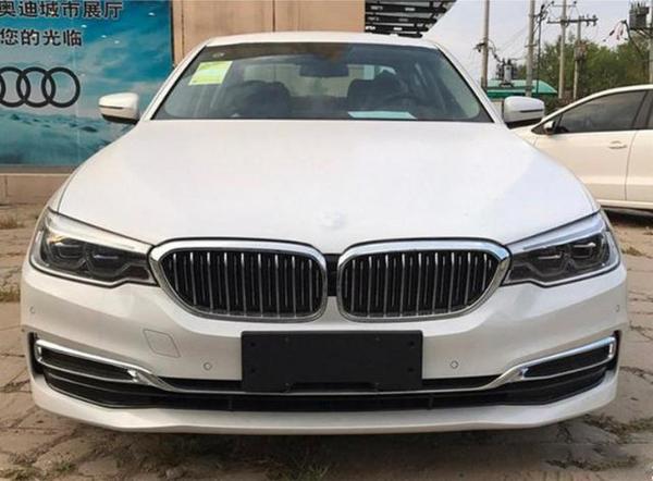 宝马新款5系最快9月底上市 外观小改/配7系液晶仪表