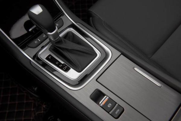 不但更名还改款 长安锐程CC官图发布 造型更年轻