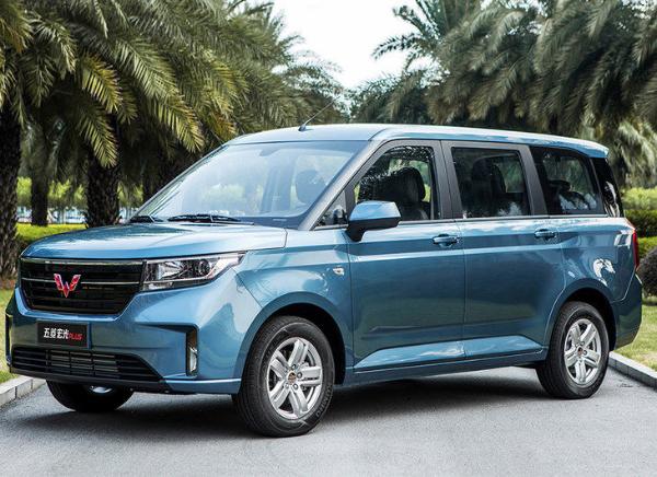 五菱宏光PLUS将10月16日上市 采用7座布局 搭1.5T动力