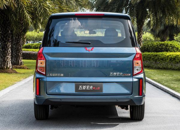 五菱宏光PLUS将10月16日上市 采用7座布局 搭1.5T动力