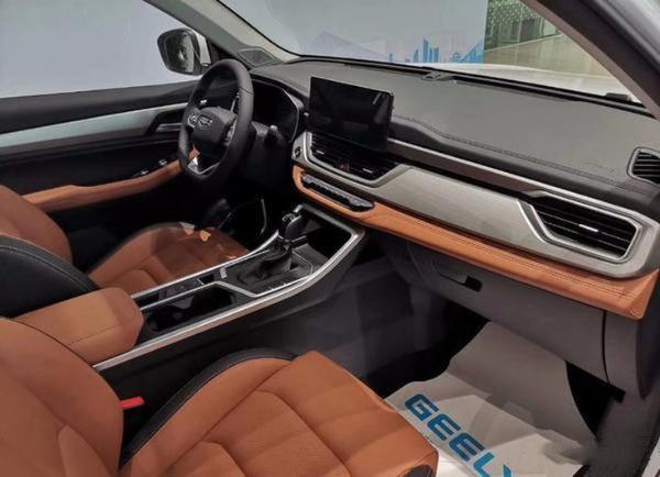 吉利新款远景SUV实车到店 外观和内饰均升级/竞争哈弗H6