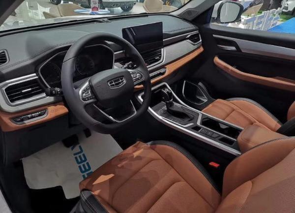 吉利新款远景SUV实车到店 外观和内饰均升级/竞争哈弗H6