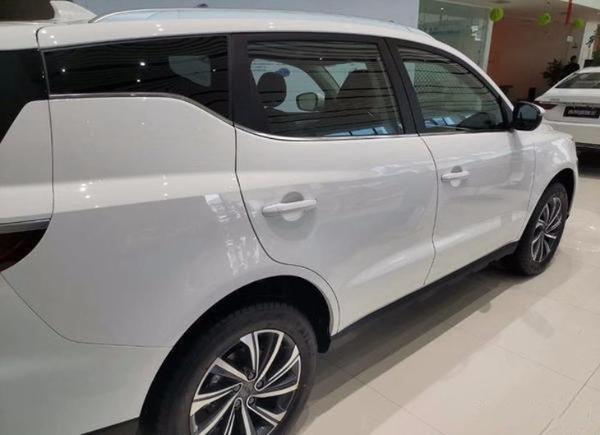 吉利新款远景SUV实车到店 外观和内饰均升级/竞争哈弗H6