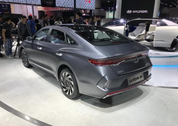 菲斯塔纯电动发布，最快年底上市，续航有望突破500km