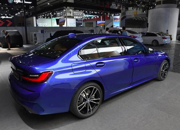 2019广州车展 全新宝马3系330i/Li车型售37.99万元起