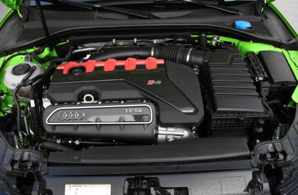 奥迪全新RS 3谍照曝光，动力小幅提升/竞争奔驰A45 S