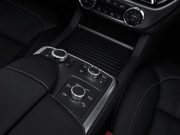 售98.80万元起 北京BJ90正式开售 搭载奔驰同款发动机