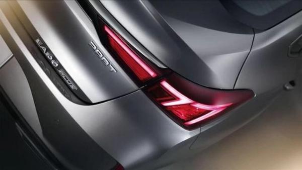 长安逸动PLUS于12月12日首发 内饰增贯穿屏幕/2020年上市