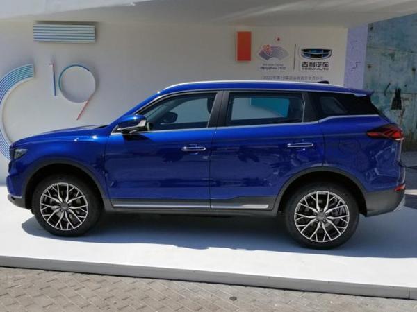 拉低售价区间 博越PRO新增1.8T入门版本 售12.68万元