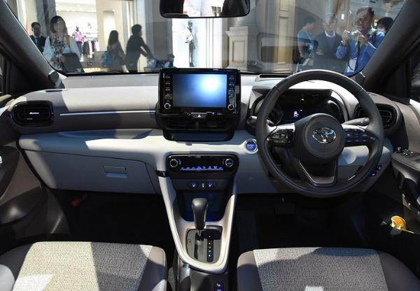 丰田基于全新YARiS打造全新SUV 将于下半年正式发布
