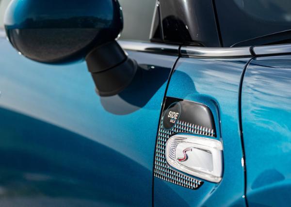 MINI SIDEWALK特别版敞篷车型官图 2020年3月全球发售