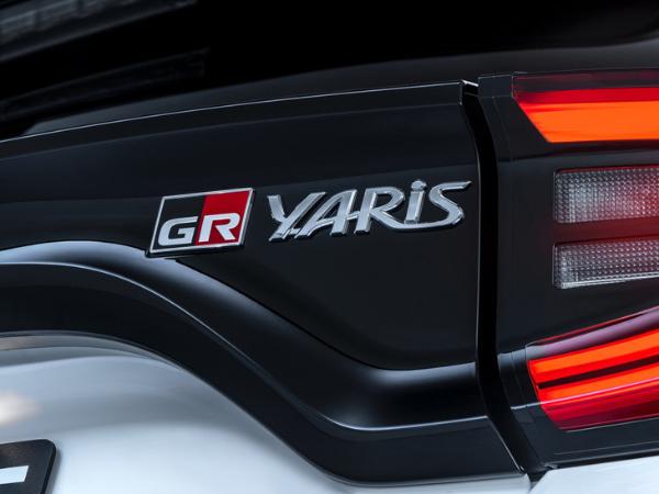 6速手动挡/四驱/261马力 丰田GR YARiS正式发布