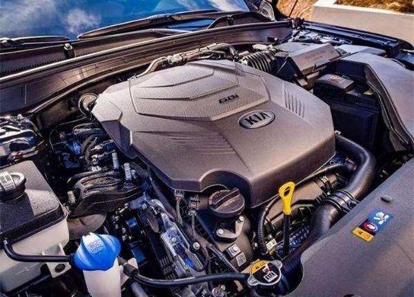 起亚全新一代K7亮相海外 配3.3L V6发动机
