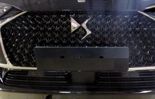 长安DS9实车亮相 轴距超2.8米 两种动力供选择