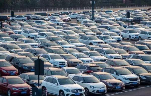 中国汽车市场1-2月轿车销量排行 榜首朗逸、轩逸均大幅度下滑