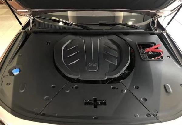 红旗H9正式下线 预计5月上市/对标豪华C级轿车